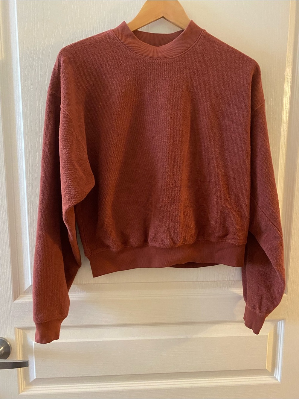 MADHAPPY Crewneck Cropped Sweatshirt in Rust - XS